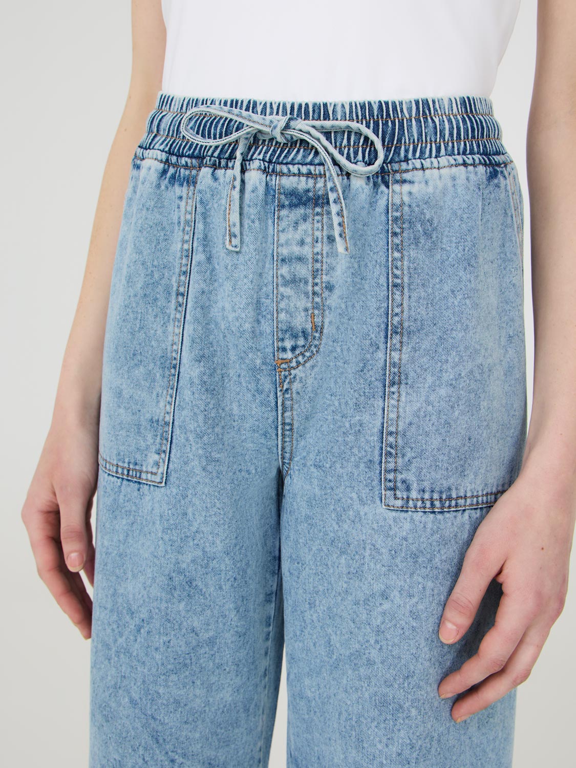Drawstring Wide-Leg Jeans