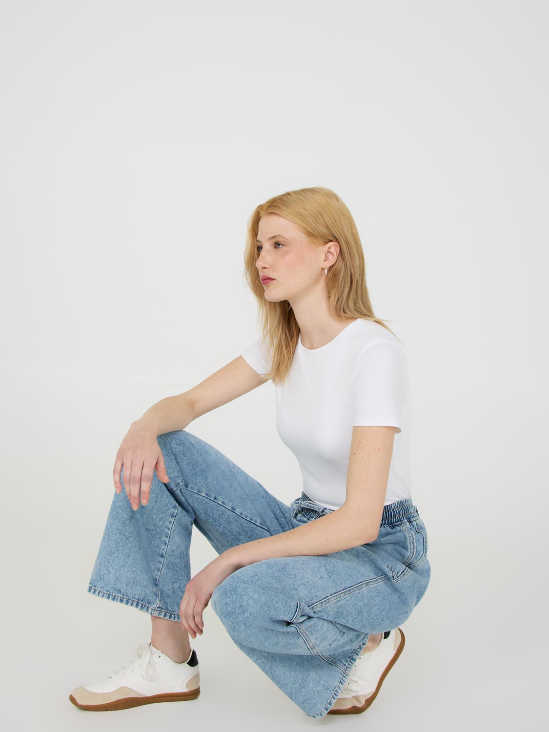 Drawstring Wide-Leg Jeans