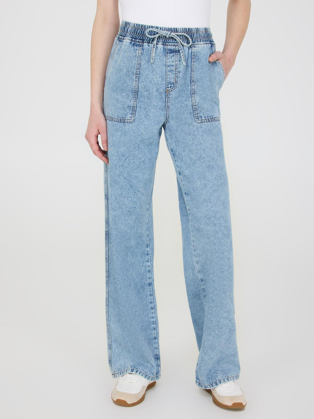 Drawstring Wide-Leg Jeans