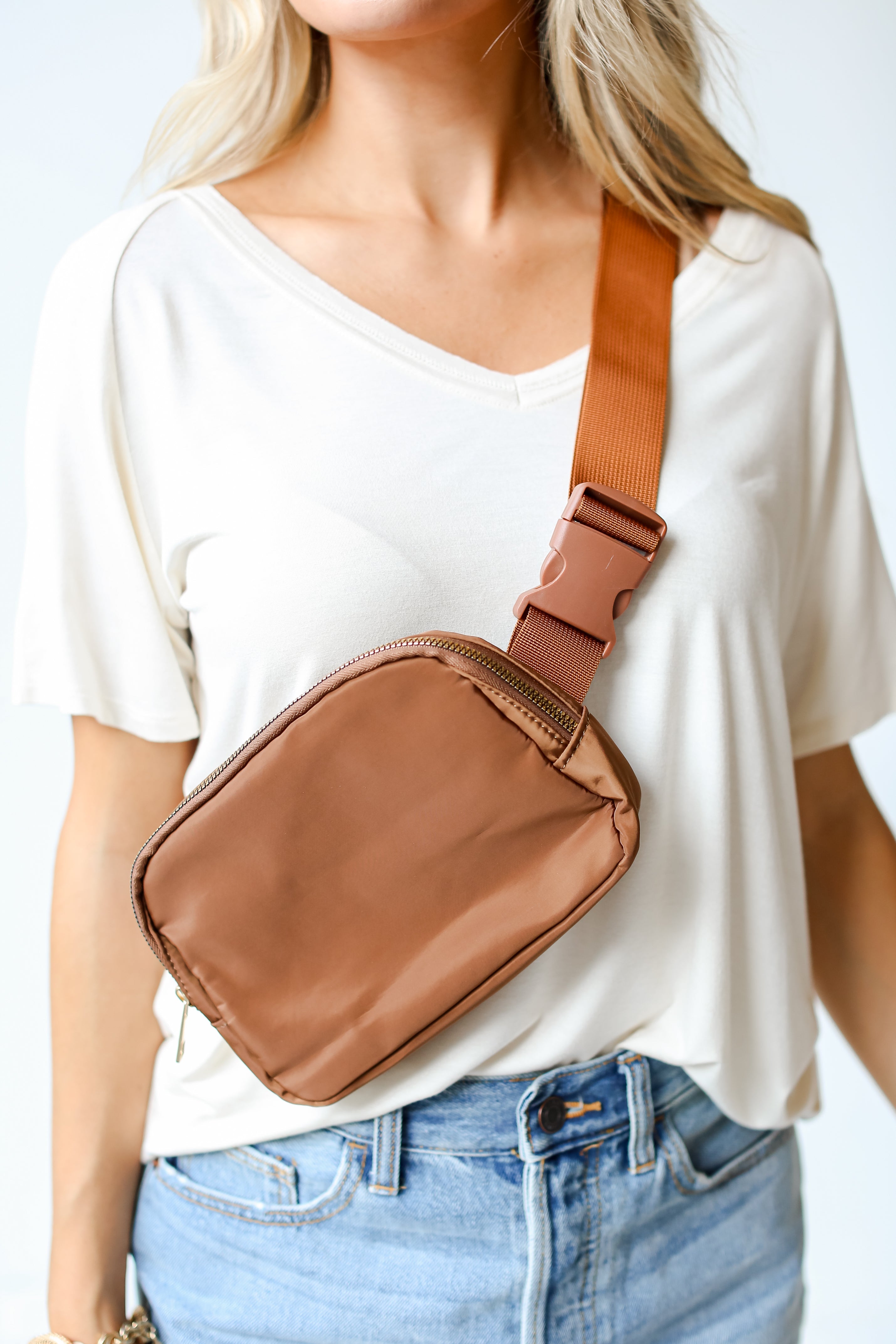 True Essential Belt Bag